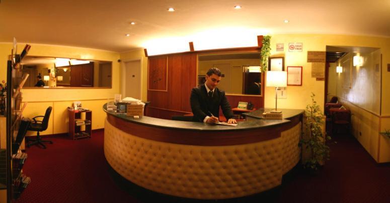 Hotel Rovello Milan Exterior photo